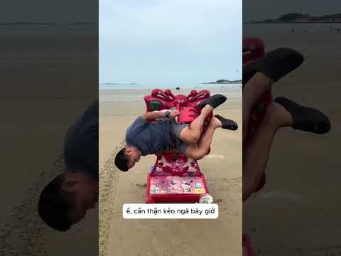 phát hiện một chiếc máy kì lạ trên bãi biển thumbnail