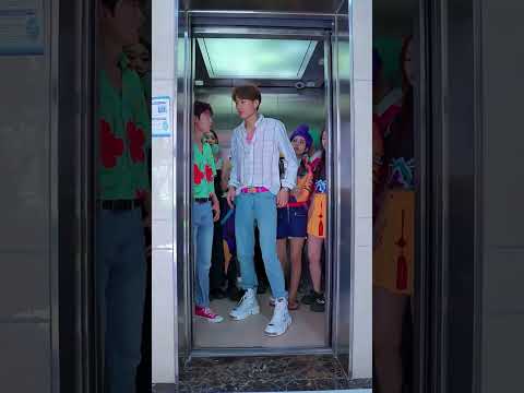 挤电梯 thumbnail