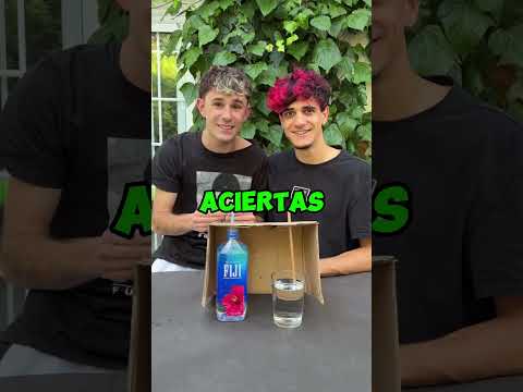 Mi AMIGO esta OBSESIONADO con el AGUA FIJI (Me ENGAÑA) thumbnail