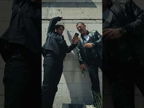 Bozo ve Mesut'un kamera taktiği! #ArkaSokaklar #Shorts thumbnail