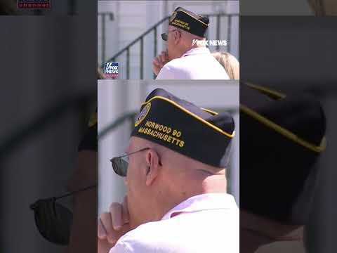 HUNDREDS gather to honor WWII veteran with no known family #foxnews #news #shorts #military #ww2 thumbnail
