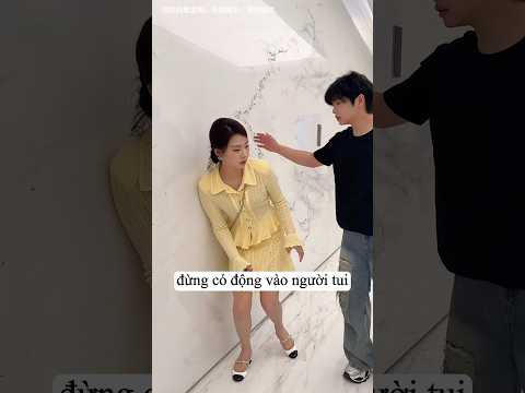 Khi Bạn Hẹn Hò Với Crush Cùng Lớp. thumbnail