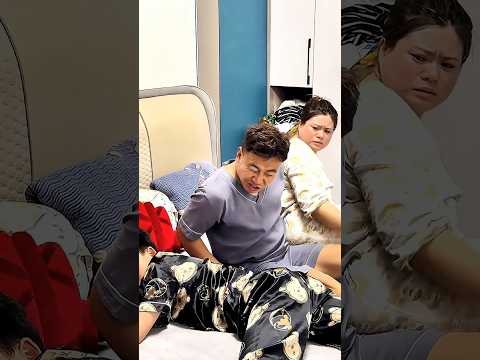 Ông Bố ngủ mơ bị cá sấu đớp dọa Vợ Con sợ Khiếp hồn #shorts #funny #haihuoc thumbnail