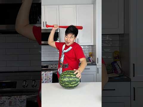 She prepared watermelon in chocolate 🍫👍🏻 LeoNata family thumbnail
