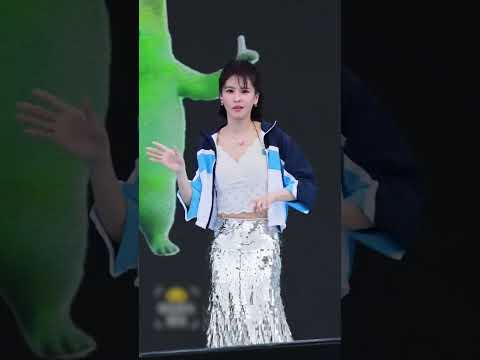 难怪孟佳说曾沛慈记不住舞蹈动作脸就会皱一块 #曾沛慈 #乘风2026 #音乐节 thumbnail
