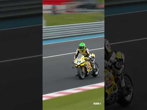 Baldassarri's great move to overtake Surra in Race 2 👀 | 2026 #CzechWorldSBK 🇨🇿 thumbnail