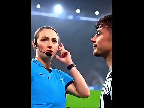 Assim não da Arbitragem 🤣😂 #football #skills #reels thumbnail