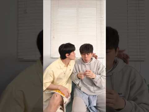 意想不到的劇情發展w(ﾟДﾟ)w Ft.木星人 #轉折 #黃氏兄弟 #哲哲 #瑋瑋 thumbnail