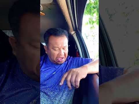 เหมือนจะเห็นอะไรแว๊บแว๊บ มีใครเห็นอะไรไหมครับ #funny #stitchtricks #funnyvideos #comedy #fypシ thumbnail