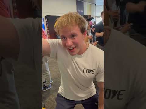 can youtubers guess 12 inches? thumbnail