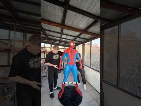 ODAMA DEVASA SPİDER-MAN HEYKELİ!!? #emreuzunboy #spiderman #heykel #shorts thumbnail