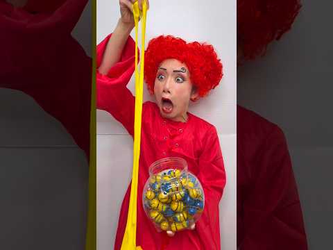 Sion Princess Minions Gummy Dance thumbnail