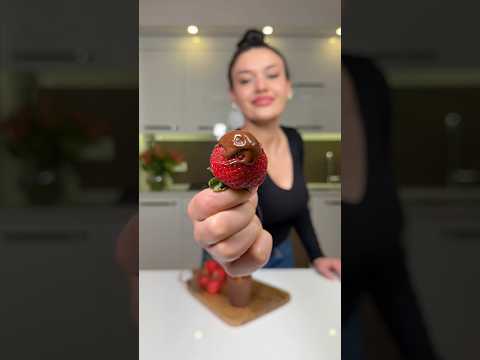 Chocolate Candle Dessert 🍓 🍫 #chocolate #busezeynep thumbnail