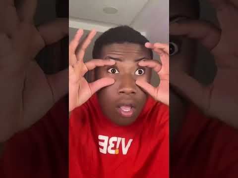 Playing mobile games be like | r0dn3y__ thumbnail