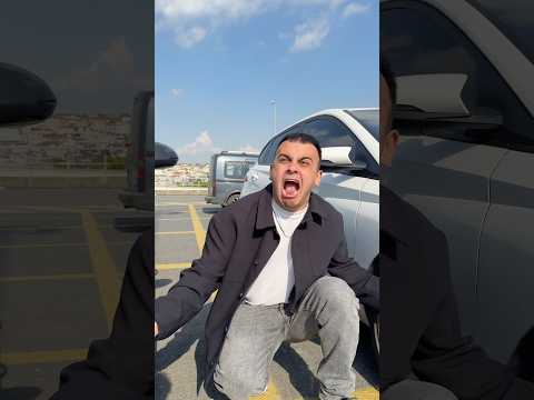 Elim Arabanın Jantına Sıkıştı #shorts thumbnail