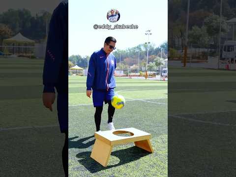¿Podrías meter el balón con SOLO un TOQUE? ⚽️ thumbnail