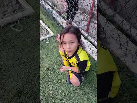 Mama Ara Kaget Dedek Tendang Gawang Smpe Jatuh Lg Duel Sm Coach Ltihan Sepak Bola. Jgn Nunduk Fokus⚽ thumbnail