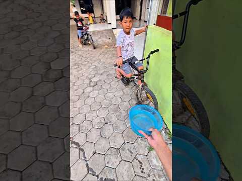 ambil air buat nyirma sepeda fatih sama rusdan??? thumbnail