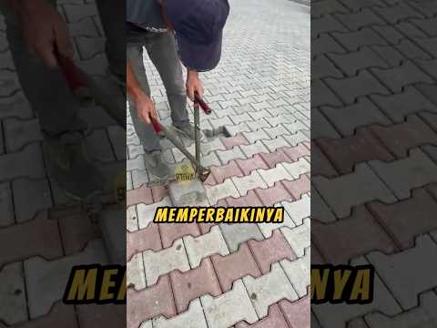 ALAT KHUSUS Buat Benerin PAVING BLOK‼️? #alat #videoviral #cerita thumbnail