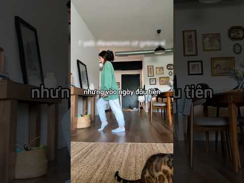 Cô gái luyện tập điệu nhảy Moonwalk trong 7 ngày và cái kết 😳 thumbnail