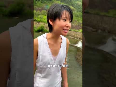 الولد قرر يأخذ من هذه الاسماك بطريقة مميزة !! #shorts thumbnail