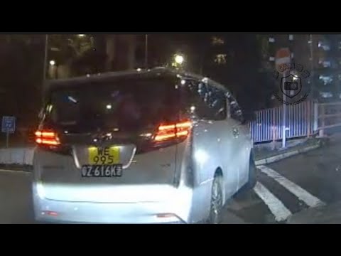 車CAM直擊 - 真係唔駛睇牌睇地線喎? 中港七人車 逆線入路口 thumbnail