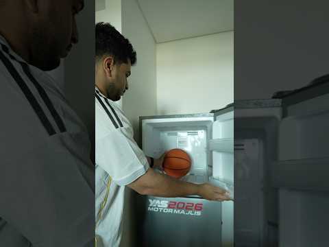 وضعت كرة السلة في الثلاجة لمدة 5 ساعات 🏀 🥶 thumbnail