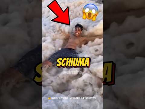 SE VEDI QUESTA SCHIUMA BIANCA NEL MARE ESCI SUBITO...😱 #curiosità #informative thumbnail
