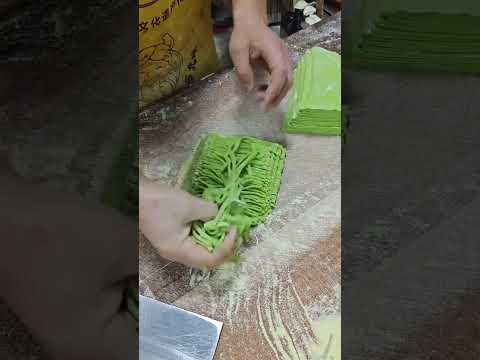 Handmade spinach noodles, fresh and vibrant 🍜🌿 thumbnail