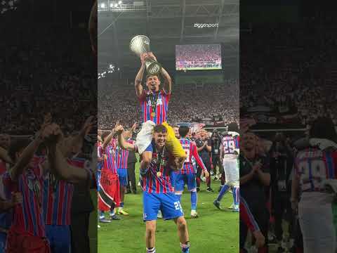 Feest bij de spelers van Palace! 🥳 #ZiggoSport #UECL #ZSFinals #CRYRAY #CrystalPalace thumbnail