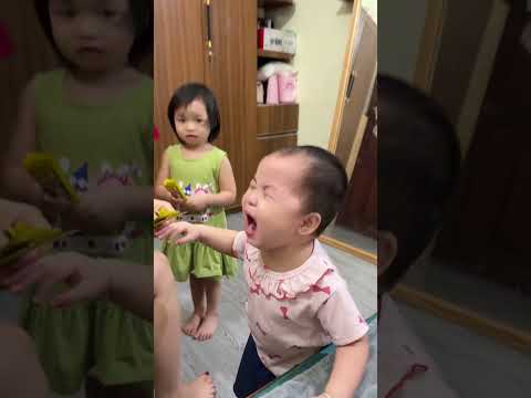 Cô cho kẹo thumbnail
