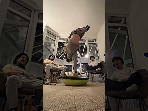 I was the smallest brother… So I did THIS 💀🤯 #calisthenics #motivation #gym #transformation thumbnail