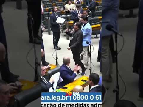 Câmara aprova redução em quase 40% de floresta nacional no Pará; veja vídeo thumbnail
