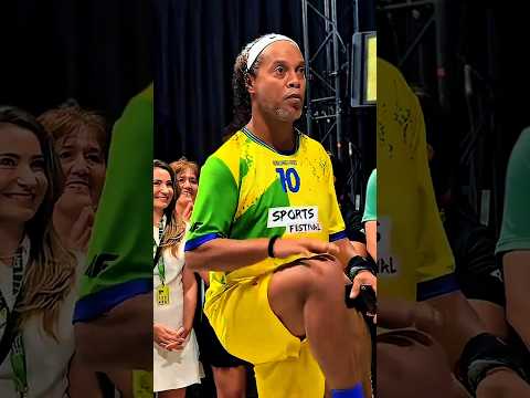 Ronaldinho Unreal Skills Level 100% 🔥😱 thumbnail