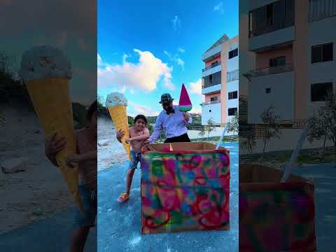 عمو محمود يوزع الحلويات #funny #comedy ./ماريا الحاج thumbnail