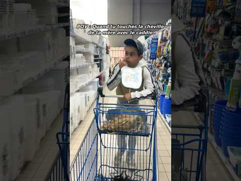 QUAND TU FAIS TOMBER TA MÈRE🛒🤣#humour #shorts thumbnail
