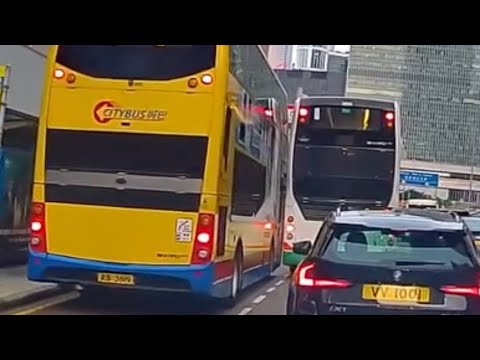 車CAM直擊 - 大會堂對出 兩巴士相撞  thumbnail