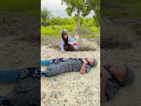 Nenek gak mau disuntik thumbnail
