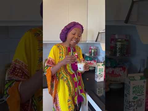 Vilken smak önskar du fanns? #rosamjölk #rosa #humor #komedi #föräldrar #roligaklipp #shorts #arla thumbnail