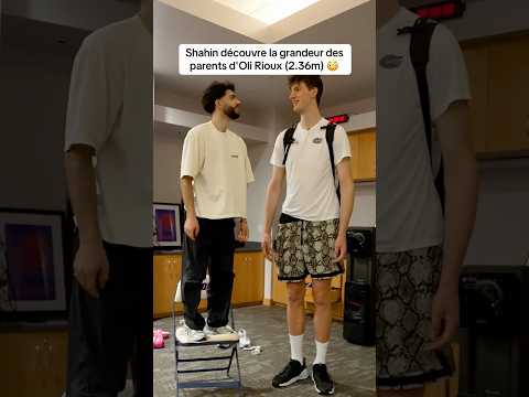 Ses parents sont géants aussi ?? #shorts #france thumbnail