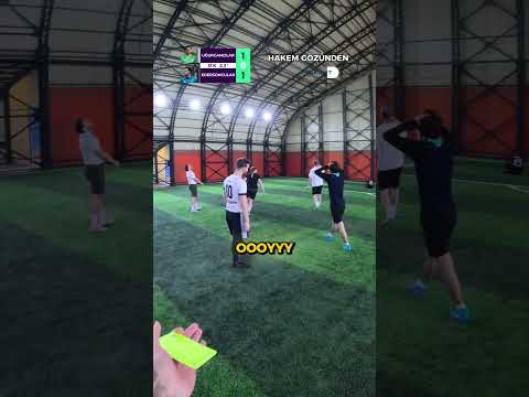 SENCE BU GOL SEVİNCİ SARI KARTI HAK ETTİ Mİ? #halısaha #hakem #futbol thumbnail