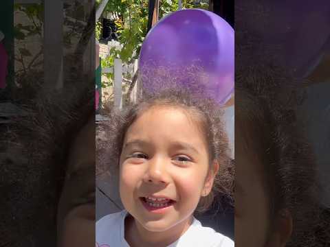 Arkadaşlar şu balonu bir şişirin 🎈😂 #aboneolmayiunutmayin #keşfetbeniöneçıkar #kesfeteyyiz #funny thumbnail