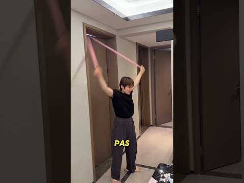Cewek ini lagi nge-vlog tapi endingnya bikin ?? #shorts  #shortviral thumbnail