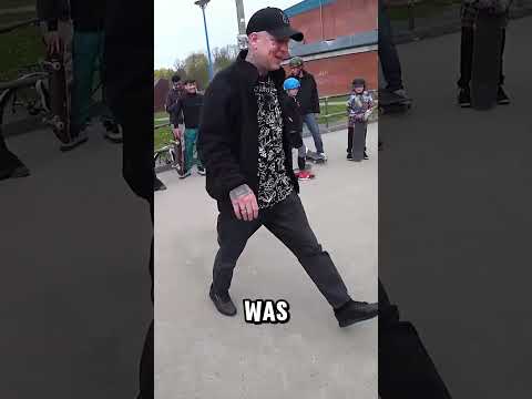 DAS hätte böse enden können😂 Monte auf dem Skateboard #montanablack #shorts thumbnail
