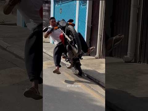 Mais vídeos no perfil do Instagram …. Shots vídeos de paródia ação teatro e atuação cinematográfica thumbnail