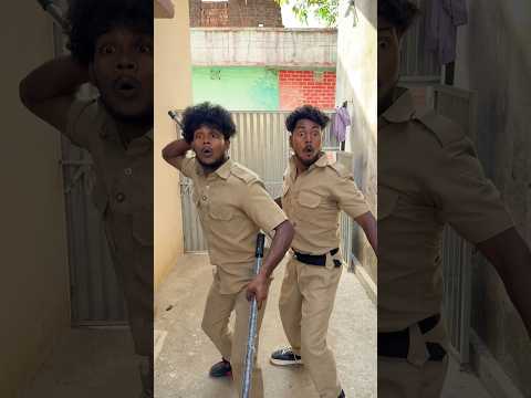 चोर कैसे पकड़े 😂😂 #realfoolsshortsoffical #comedy #surajroxfunnyvibeo #vikramcomedyvideo #memes thumbnail