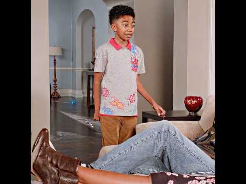 Black-ish Season 4 (2017) | No one can resist puppies🐕🩷💯✨ thumbnail