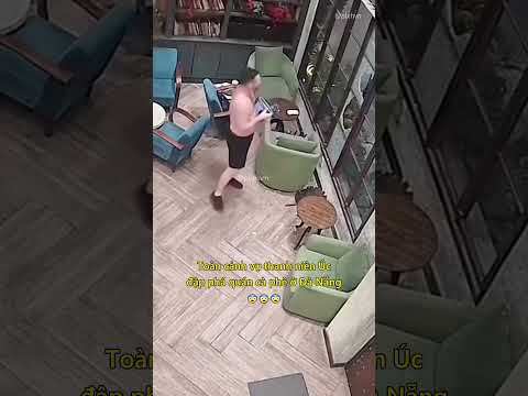 Toàn cảnh vụ thanh niên Úc đập phá quán cà phê ở Đà Nẵng 😨 #tintuc #shorts thumbnail