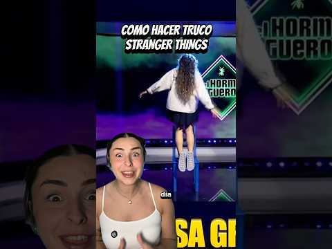 TRUCO DE STRANGER THINGS 😱👹🧇🔦 #humor #shorts #strangerthings thumbnail
