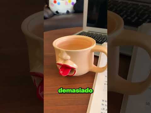 Su Taza Cobró Vida y la Lengua Empezó a Moverse Sola ?⚠️ thumbnail